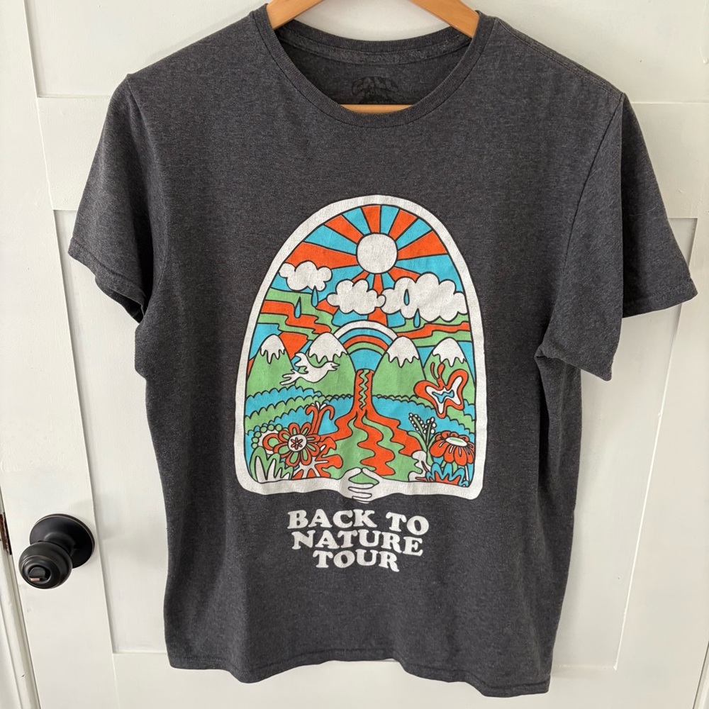 Call Your Mother Back to Nature Tour Tee. Size Medium.